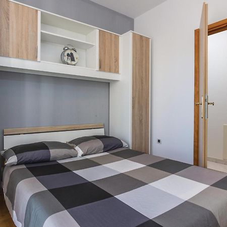 Cozy Apartment In Porec With Wifi 外观 照片