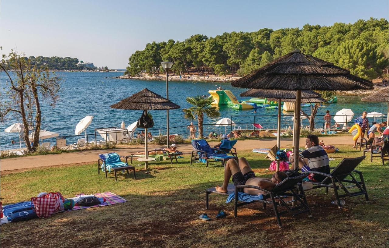 Cozy Apartment In Porec With Wifi 外观 照片